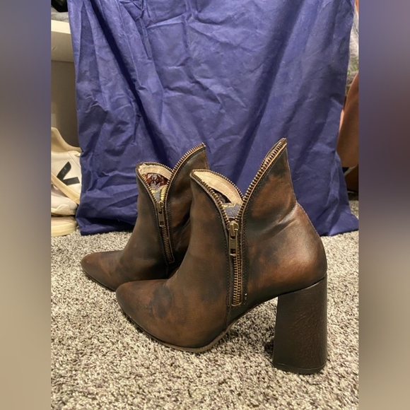Freebird by Steven Jalessa booties - Picture 2 of 4